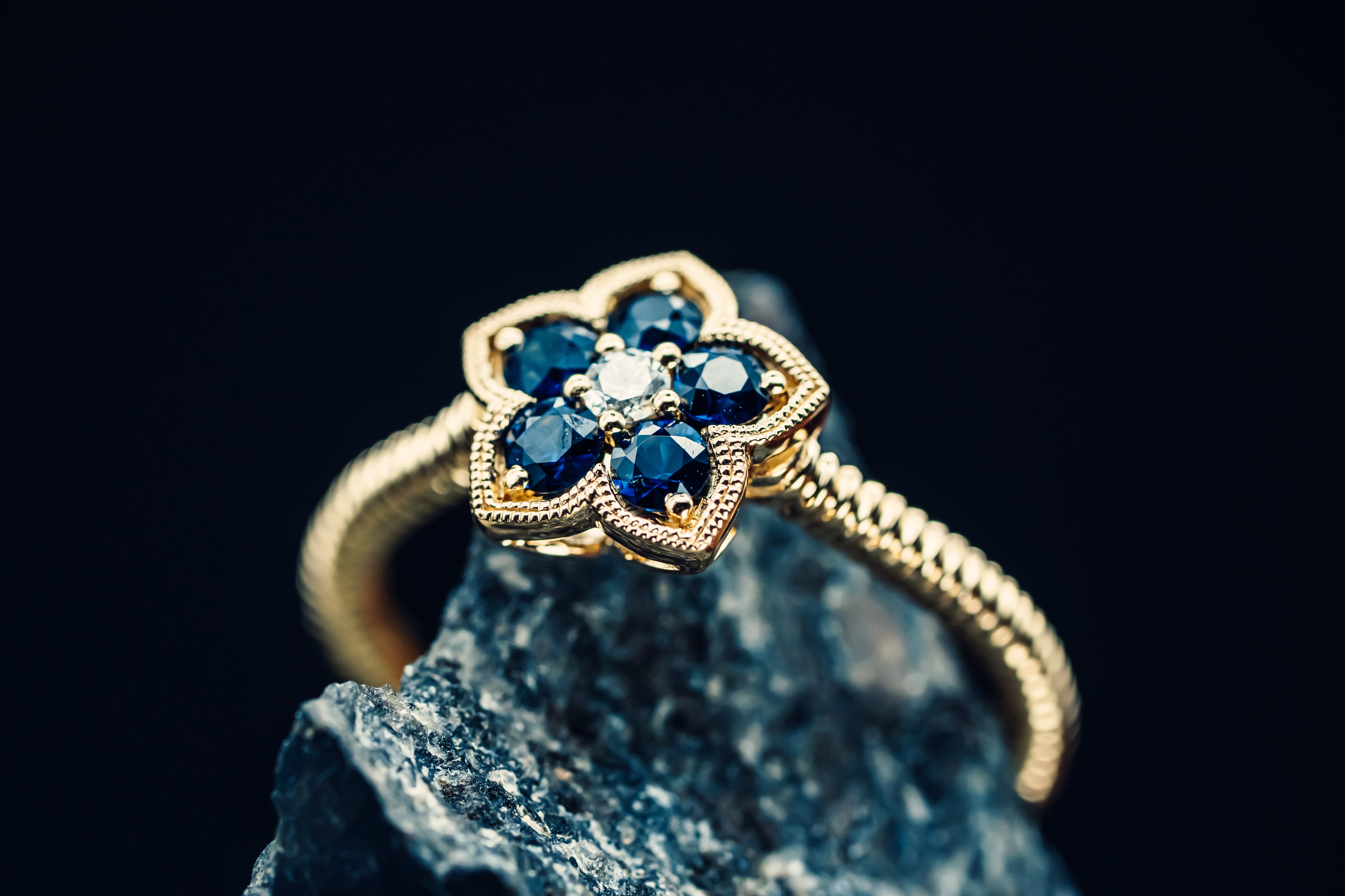 Dur Al Najaf Hand Made Women Flower Ring (Gold Plated) | Boutique Ottoman  Exclusive